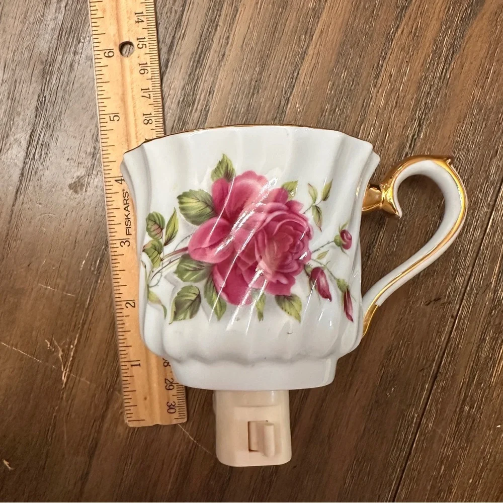 Avon vintage porcelain